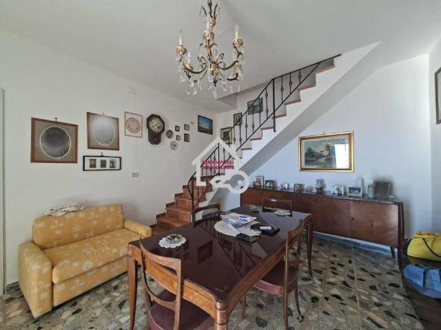 Stabile/palazzo in vendita a San Mauro Cilento via Serra, 33