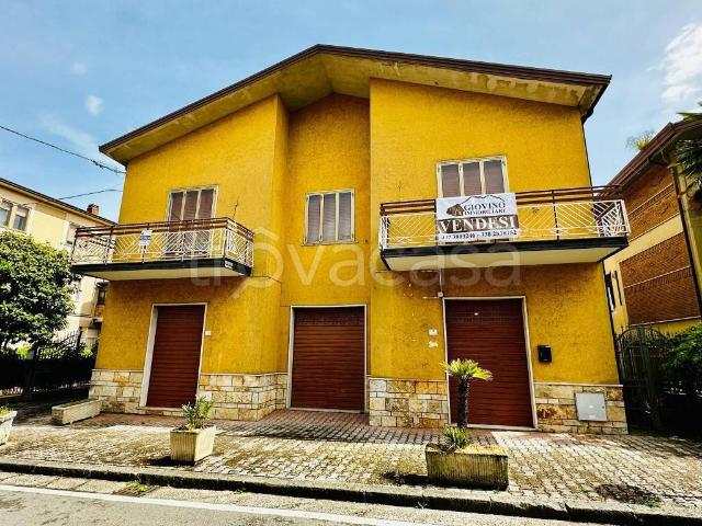 Stabile/palazzo in vendita a San Michele di Serino via Vincenzo Cotone