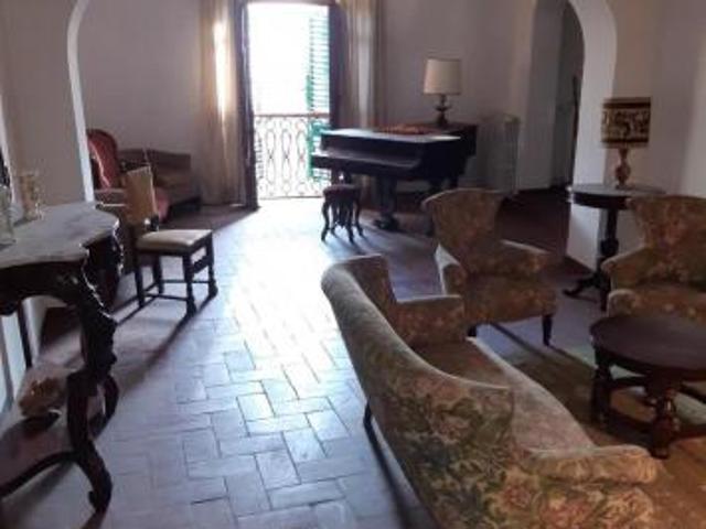 Stabile/Palazzo in vendita a Santa Maria a Monte 600 mq Rif: 950823