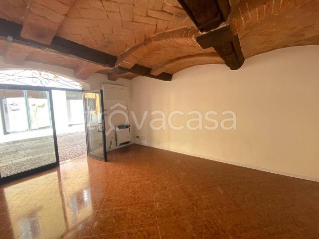 Stabile/palazzo in vendita a Sassuolo piazza Martiri Partigiani