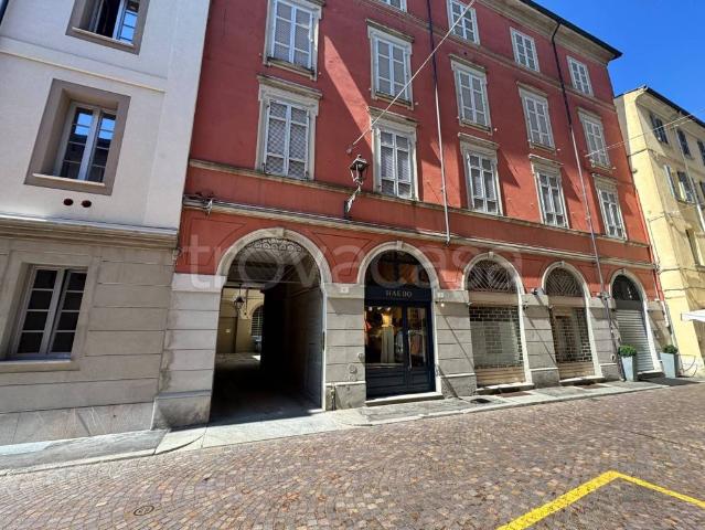 Stabile/palazzo in vendita a Piacenza via Giuseppe Verdi, 16, Centro città
