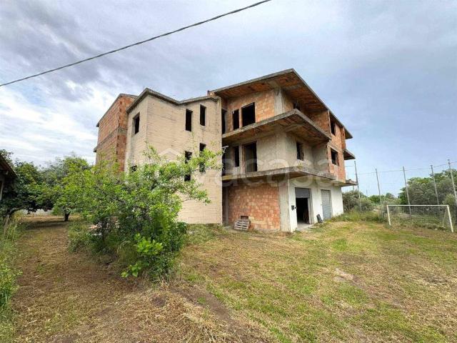Stabile/palazzo in vendita a Pirarella, Sellia Marina