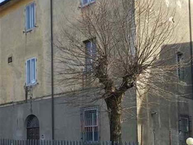 STABILE/PALAZZO in VENDITA a ROCCASTRADA CENTRO STORICO di 14 vani