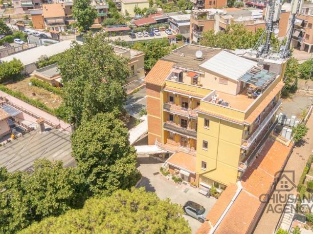 Stabile/palazzo in vendita a Roma via Salvatore Barzilai, Anagnina
