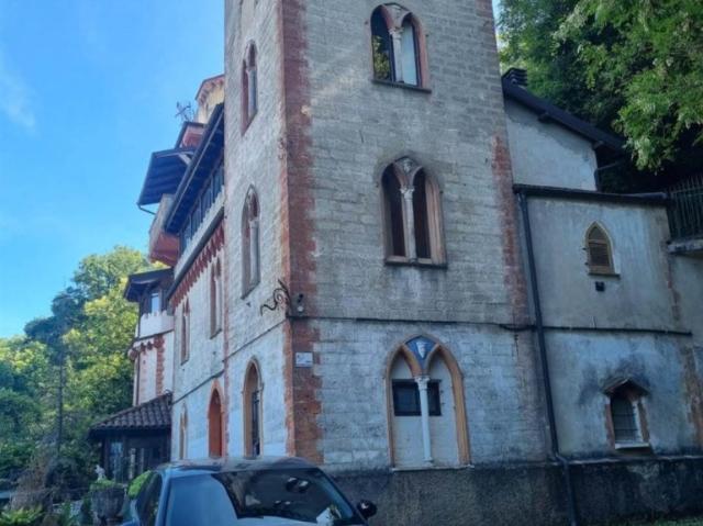 Stabile/palazzo in vendita a Rossiglione
