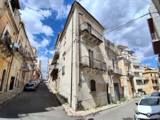 Stabile/Palazzo in vendita a Ragusa