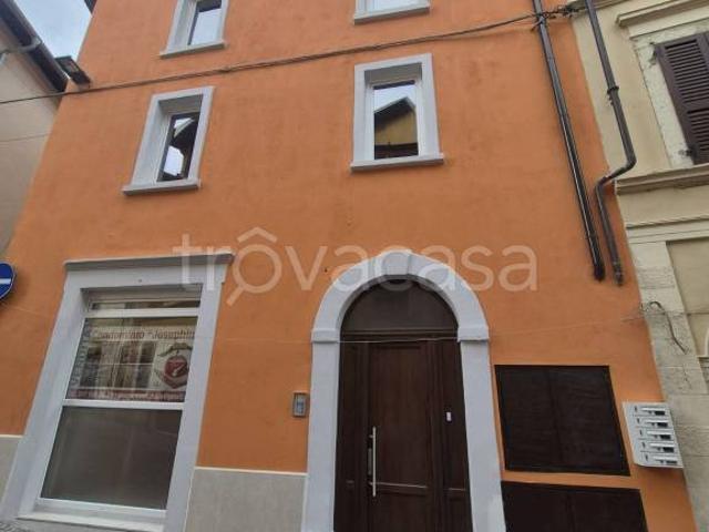 Stabile/palazzo in vendita a Toscolano Maderno via Trento, 24