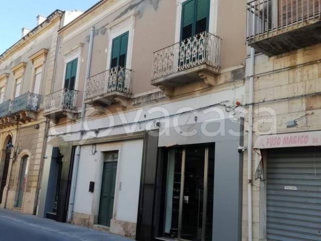 Stabile/palazzo in vendita a Vittoria via Nino Bixio, 169