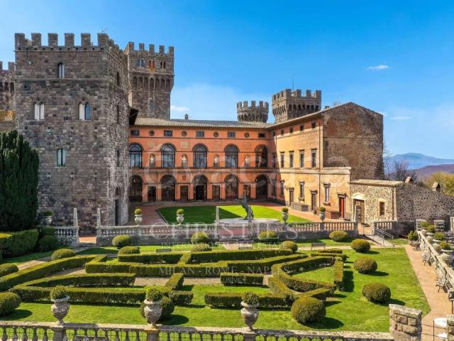 Stabile/palazzo in vendita ad Acquapendente via al Castello, snc, Torre Alfina