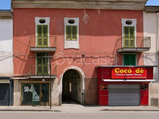 Stabile/palazzo in vendita ad Afragola piazza Emanuele Gianturco