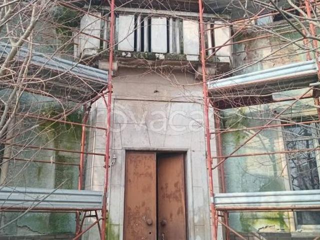 Stabile/palazzo in vendita ad Alessandria, Borgo Rovereto Piscina