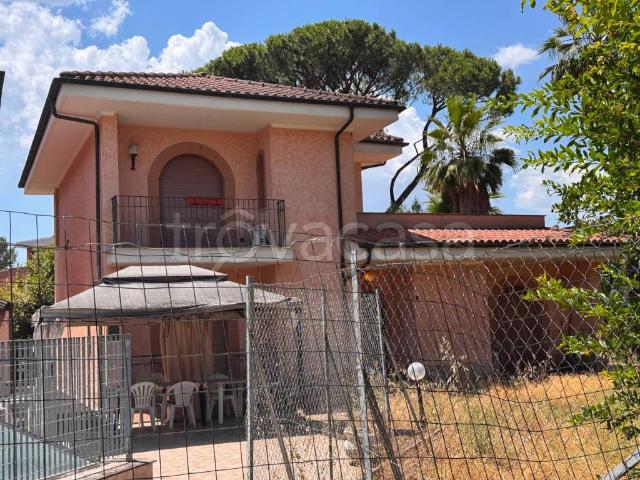 Stabile/palazzo in affitto a Roma, Torre Gaia