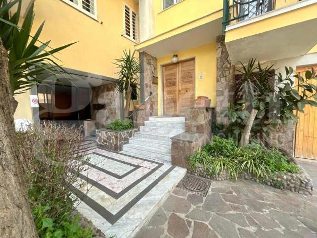 Stabile/Palazzo Sant'Anastasia. Rif.: SANT'ANASTASIA770VRG