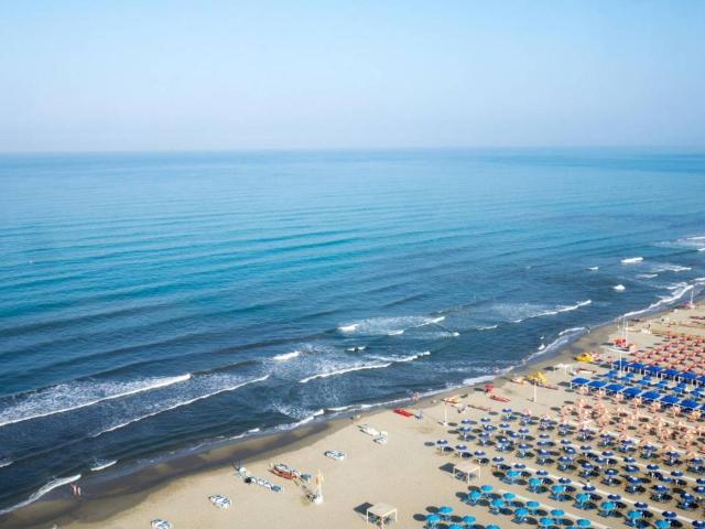Stabilimento balneare in vendita a Camaiore