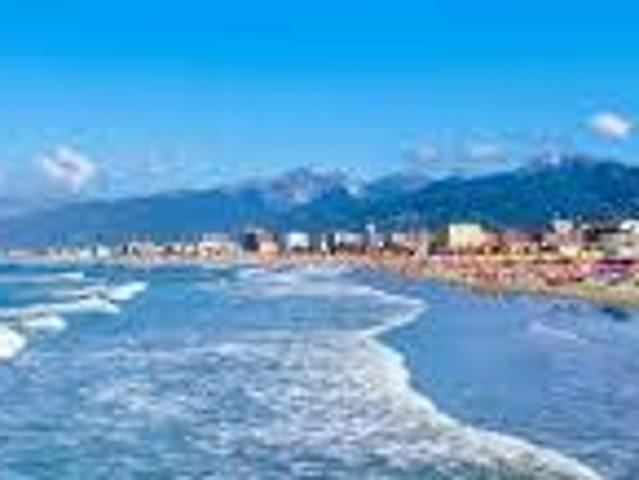 Stabilimento balneare in vendita a Viareggio