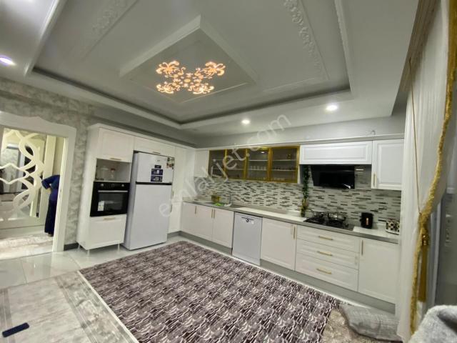 Stad Yolu Üzerinde 4+1 Masrafsız Ultra Lüx Daire!