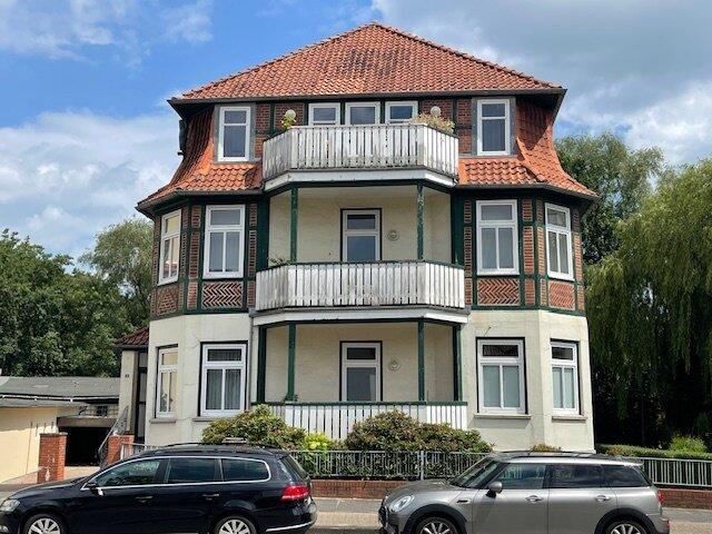 Stade Innenstadtnah: Die besondere Immobilie Denkmalgschütze Villa mit 3 Wohnungen