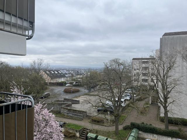 Stadtnah und doch ruhig: 3 Zimmer Wohnung mit Balkon ?