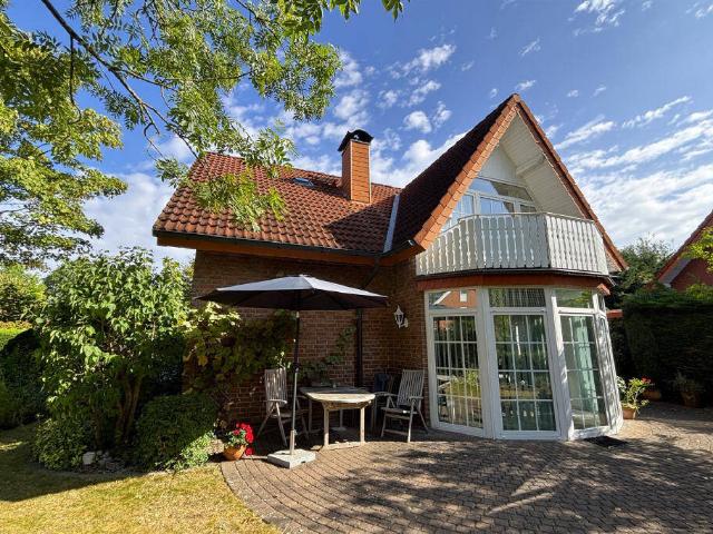 == Stadtnah Wohnen in ruhiger Sackgasse Idyllisches EFH in Ehrentrup ==