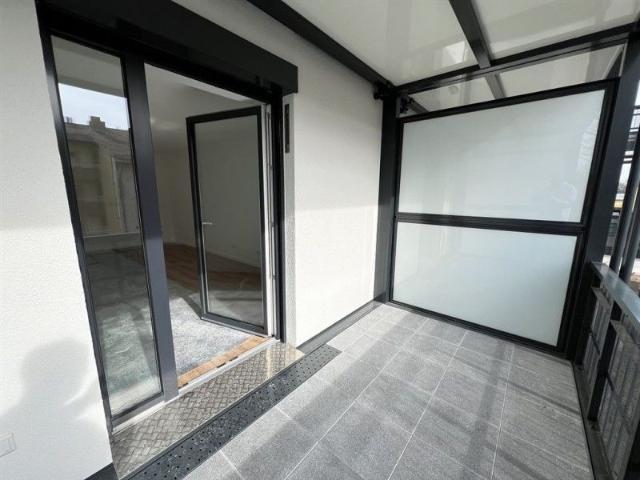 Stadtnah + grün! Neuwertige 2 Zimmer Wohnung mit Südwestbalkon + TG Stellplatz!