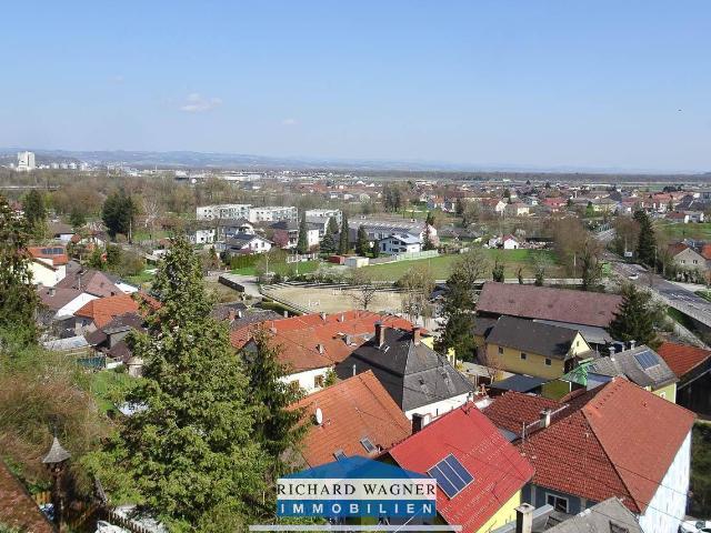 Stadthaus in großartiger Aussichtslage in unmittelbarer Nähe zum Stadtplatz