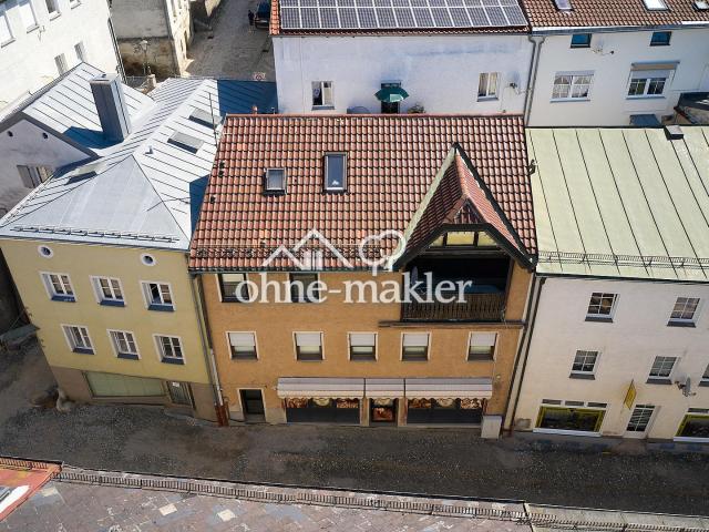 Stadthaus in Furth im Wald, zentrale Lage, 4 Etagen, sanierungsbedürftig