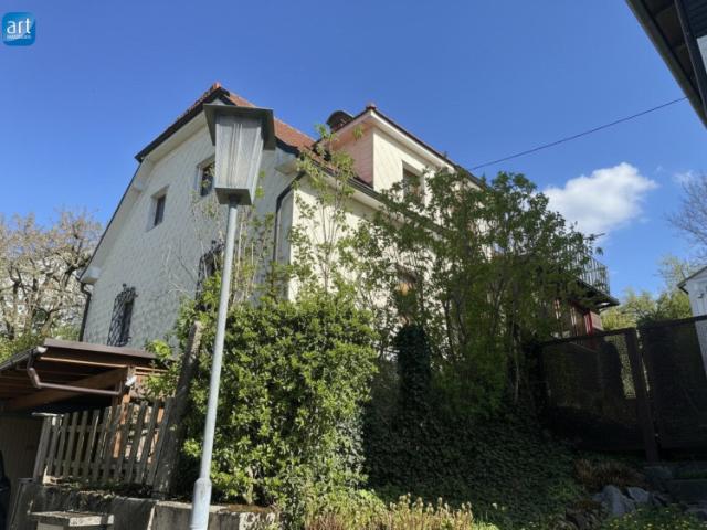 Stadthaus in zentraler Lage mit grüner Ruheoase