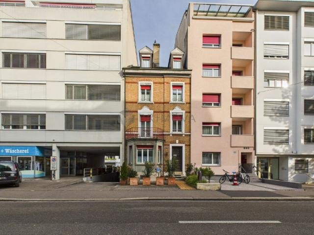 Stadthaus Juwel mit eigener Gartenanlage in unmittelbarer Nähe zum Bahnhof SBB
