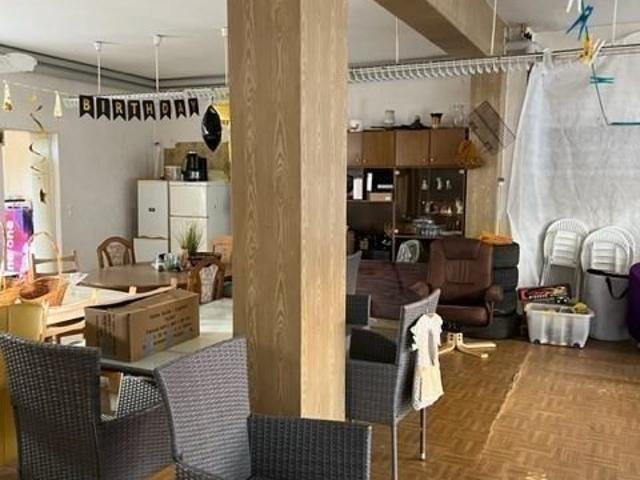 Stadthaus mit großem Nebengelass, 2 vermieteten Whgén, unvermietete Gewerberäume, lohnende Investition!