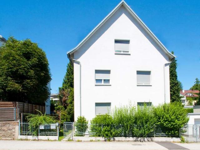 Stadthaus mit ruhigen Garten am Froschberg