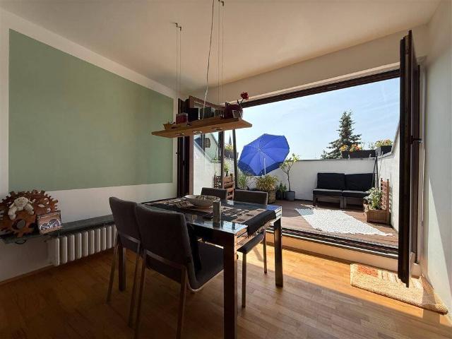 Stadtleben mit Rückzugsort Ihr neues Zuhause mit sonniger Dachterrasse über den Dächern von Kalk