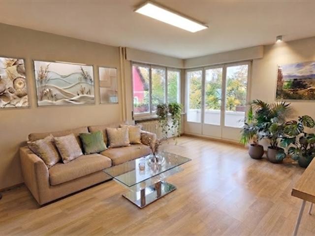 Stadtleben und Ruhe vereint Attraktive 2.5 Zimmerwohnung mit Balkon in 8003 Zürich