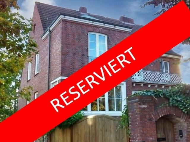 Stadtvilla mit Renovierungsbedarf