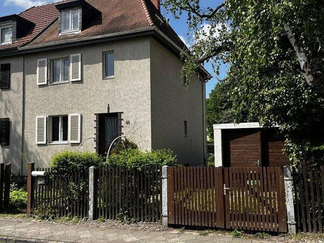 Stadtvilla als DHH, 4. Zi ca. 105 m² Wfl. und Ausbaures. im DG 5. Zi.  360 m² Grdstk.!