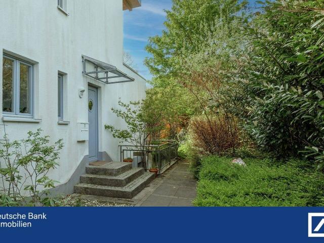 Stadtvilla in Lokstedt mit eigenem Garten!