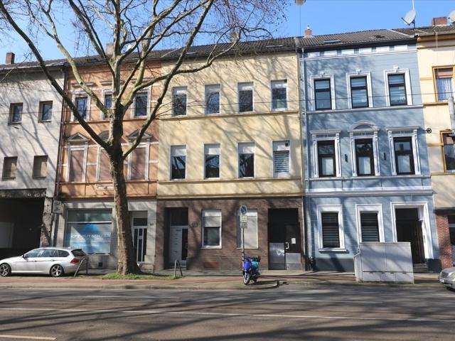 STADTWOHNEN – 2 Zimmer, 2. Etage, Altbau Whg nahe Klinikum und FH!