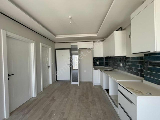 Stadyum Bulvarı Uzerı Guvenlıklı Lux Sıtede Ankastrelı 1+1