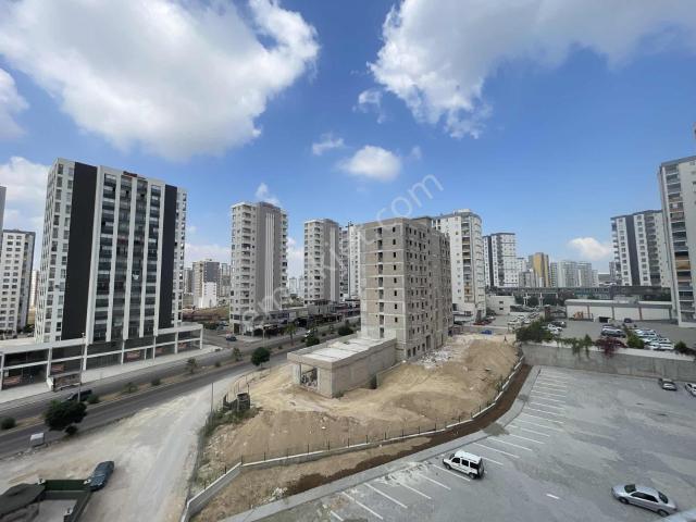 Stadyum Bulvarı Ve Cukurova Fırın Yanı Sıte Icerısınde Genıs 1+1