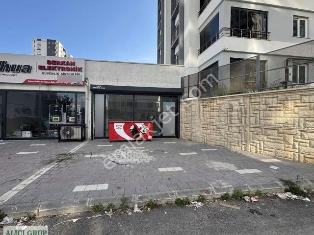 Stadyum Civarında 50 Metrekare Ön Alanlı Darabalı Kiralık İşyeri