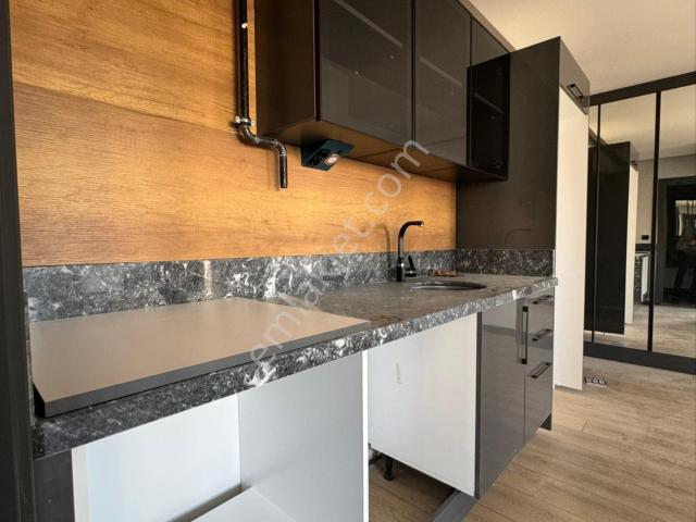 Stadyum Yakınında 1+1 Lüks İşçilikli Satılık Daire