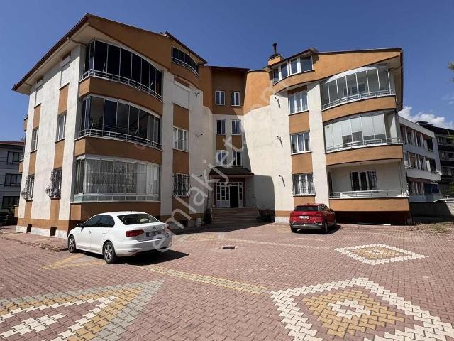 Stadyuma Yürüme Mesafesinde 3+1 Satılık Arakat Daire