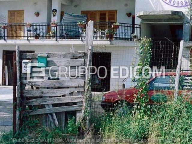 Stalle, scuderie, rimesse, autorimesse di 65 mq in vendita a Marano Principato Rif. 4538900