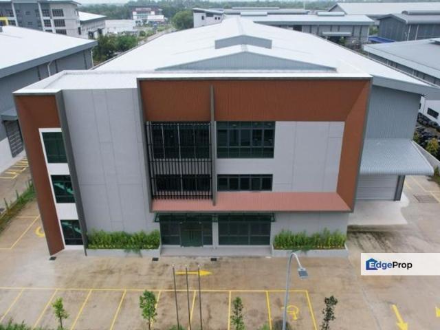 Stand alone factory warehouse with big land