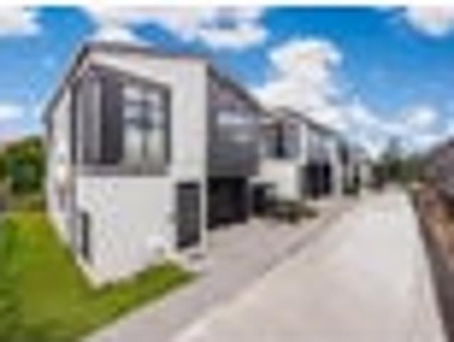 Standalone Beauty at 11 Chardi Kala Way