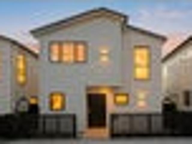 Standalone Family Living in Prime Westgate Loc.