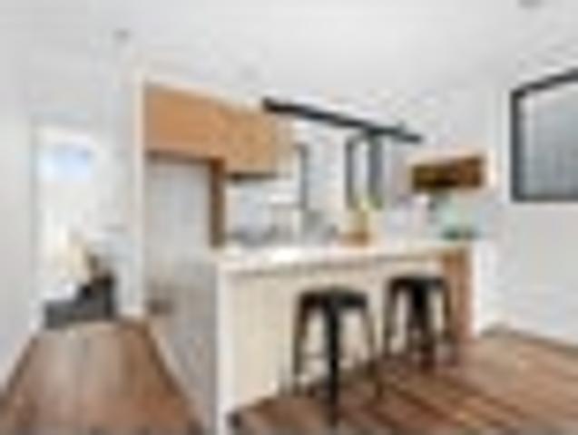 Standalone, Freehold Ideal for First Home Buyers!