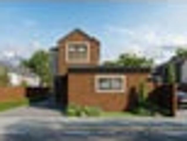 Standalone With Downstairs Bedroom & Garage!