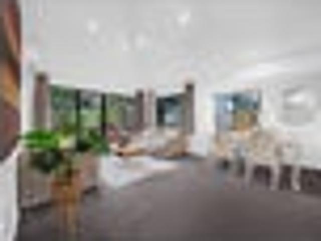 Standalone & Stylish Ellerslie Retreat