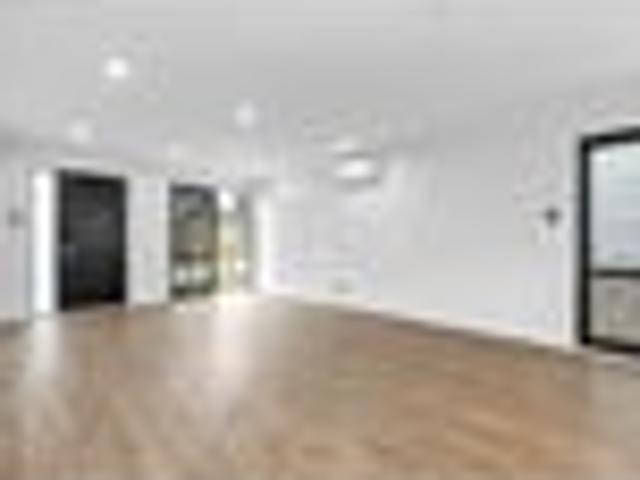 Standalone, 159m² Floor Area, Central Location