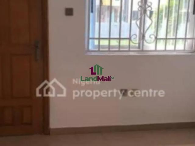 Standard 3 Bedroom Terrace Duplex With BQ at Admiralty Way, Lekki Phase1